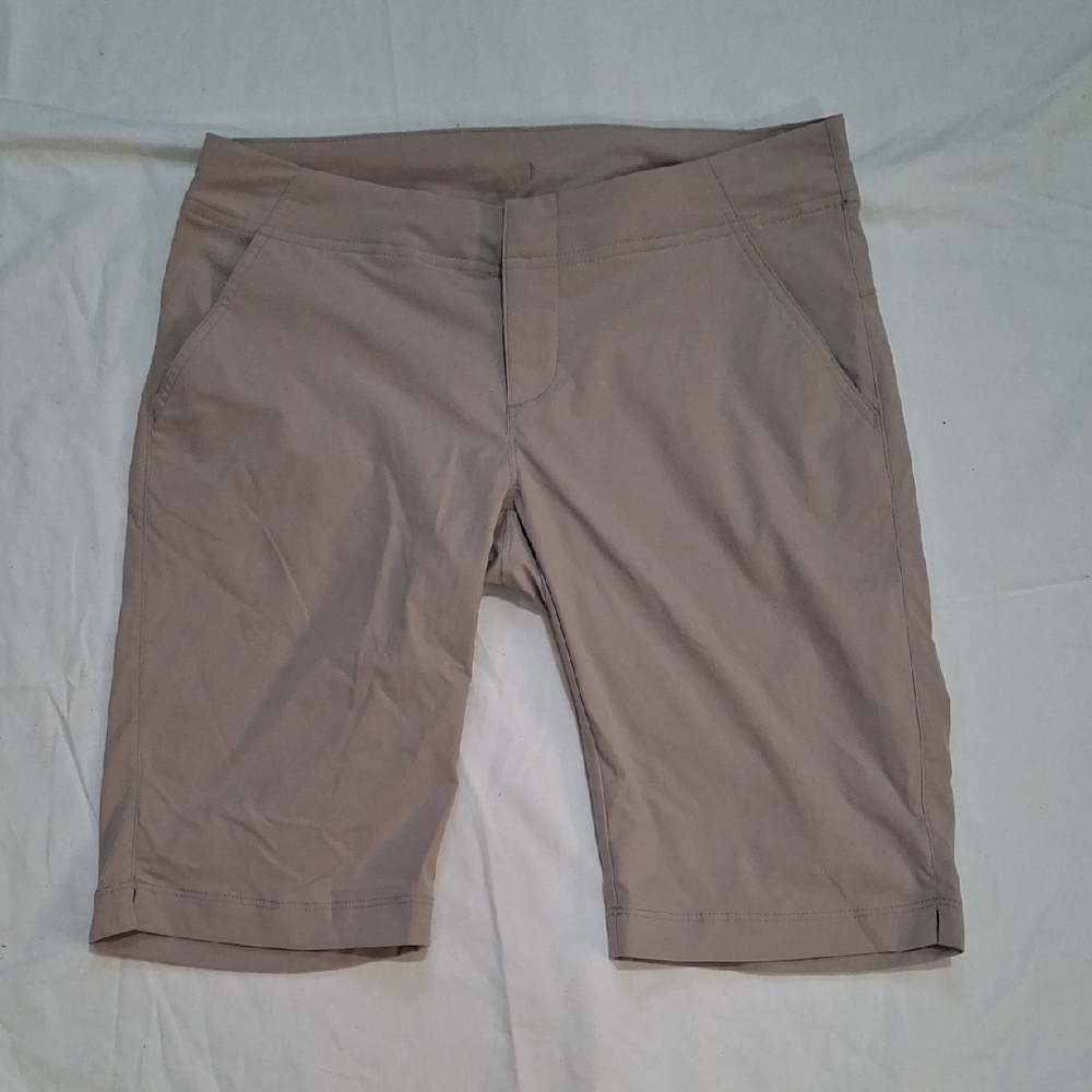 Columbia Light Tan Shorts